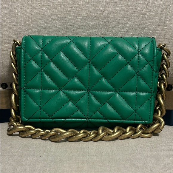 Zara Green Quilted Crossbody Bag with Gold Chain - Picture 1 of 8